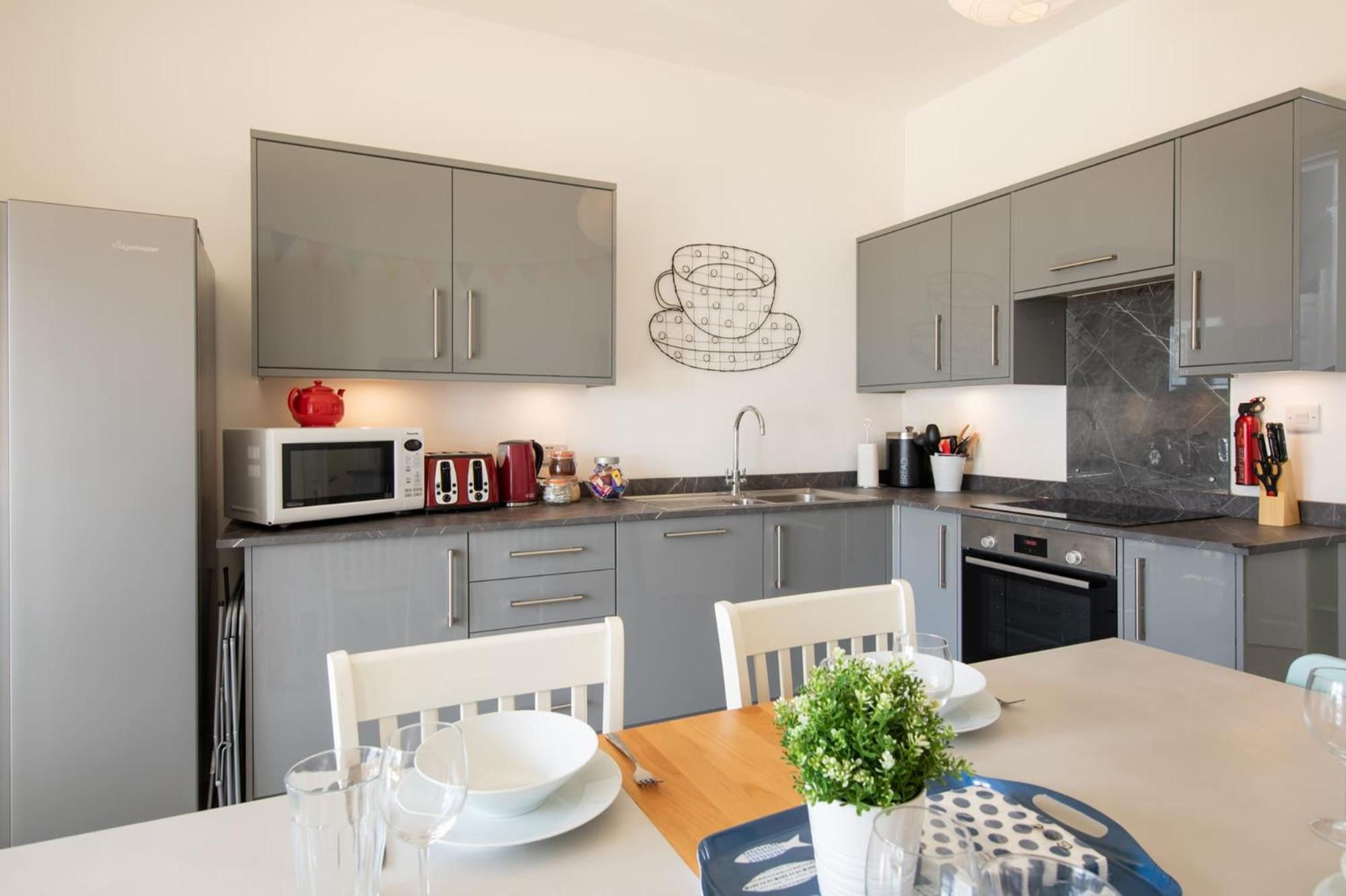 Absolute Beachfront with Decked Garden Oasis&Views Bognor Regis Exterior foto